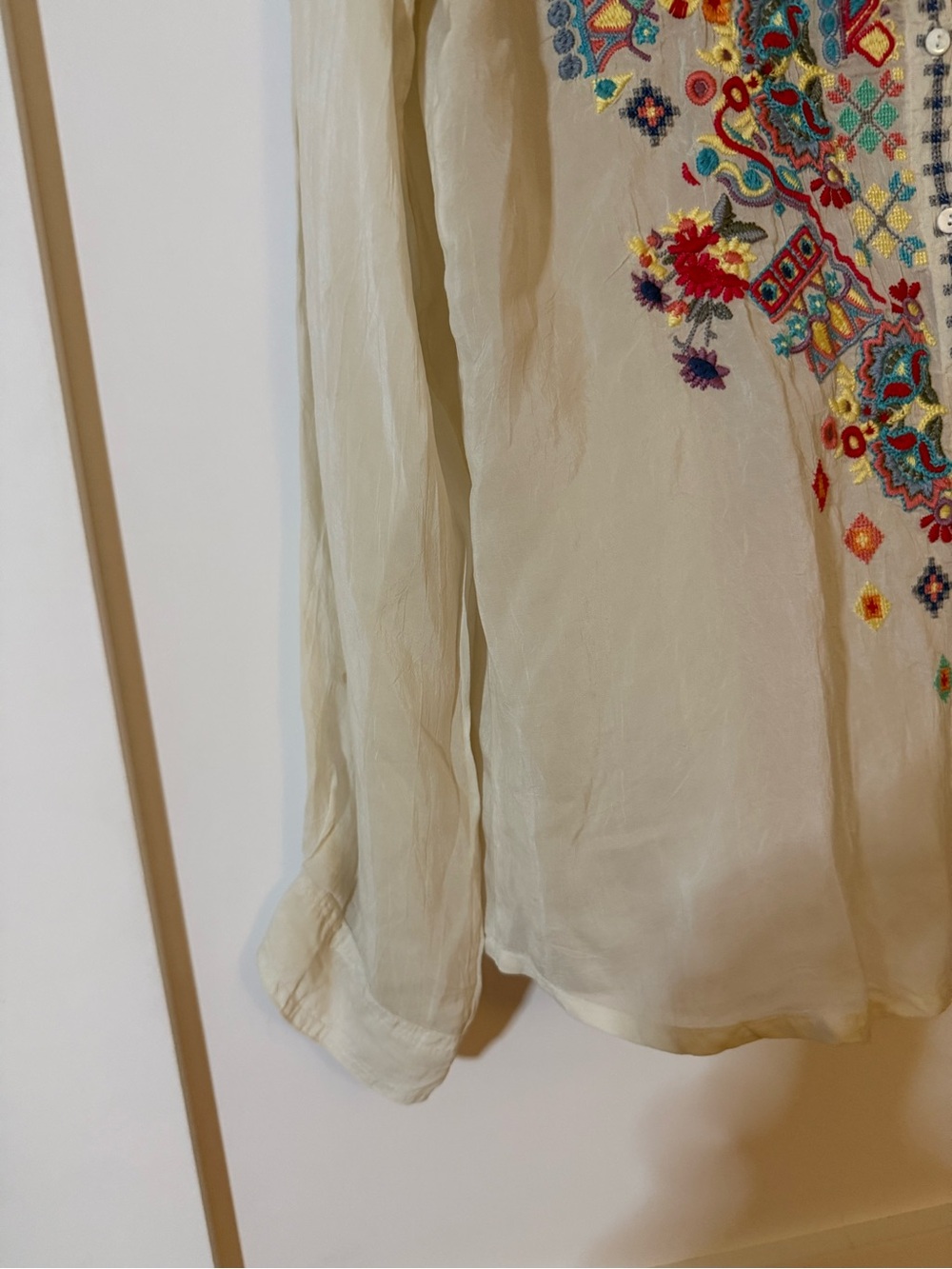 Johnny Was Embroidered Cream Blouse NWT - Picture 5 of 8